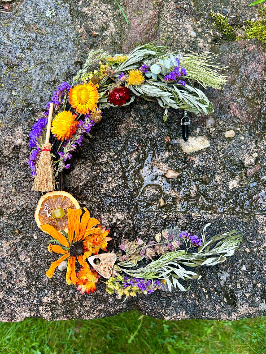 [IN PERSON] DIY Witch Moon Wreath